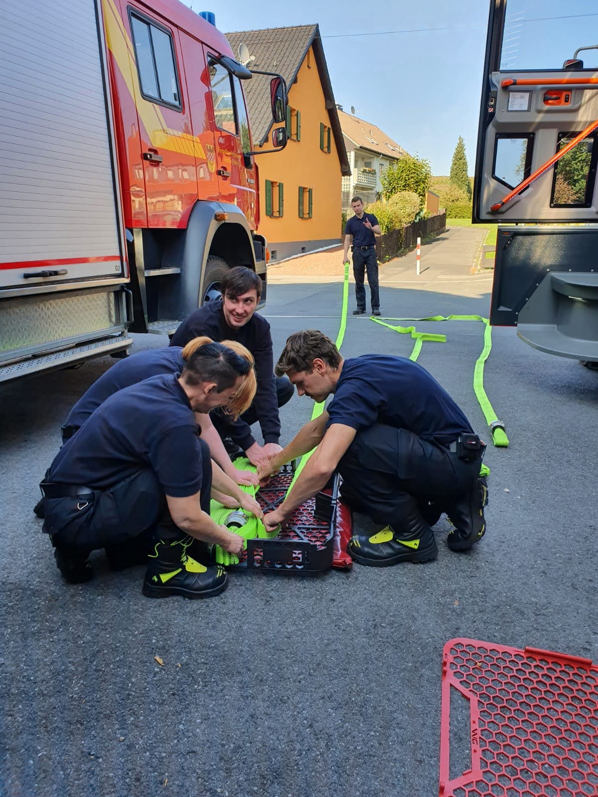 Schlauchkorb bestücken