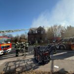 Einsatzkräfte beider Feuerwehren arbeiten Hand in Hand