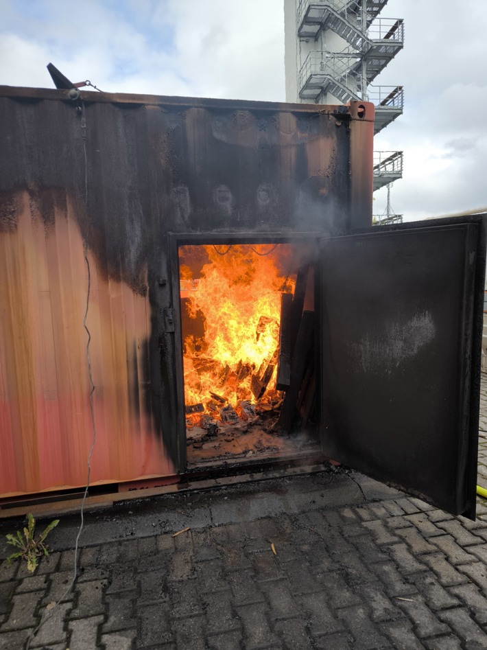 Befeuerung der Übungsanlage