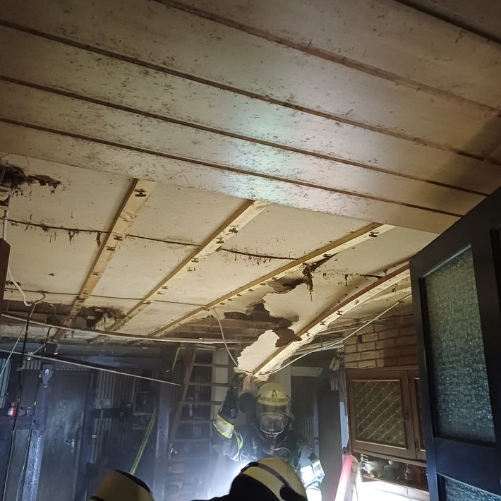 Öffnen der Decke von unten