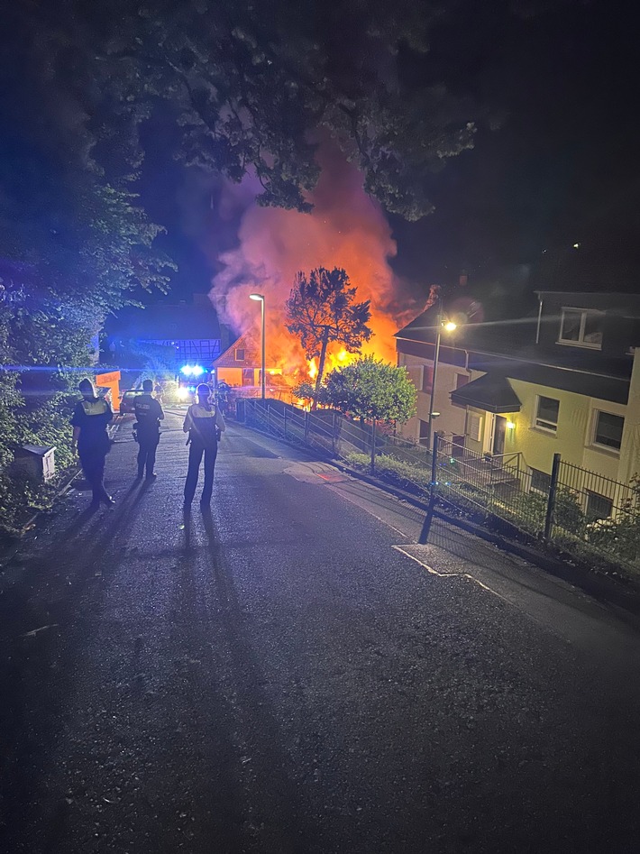 Brand-Auf der Klippe